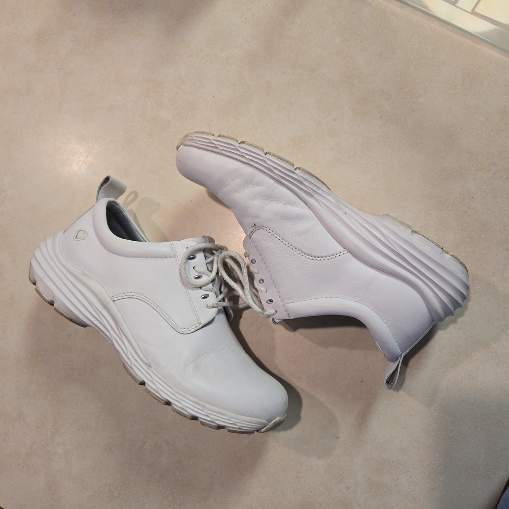 Nurse Mates Align Sneakers - Picture 2 of 12